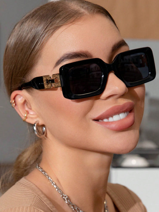1Pc Plastic Square Shaped Fashionable Sunglasses Sunglasses Beach Sun Glasses Beach Accessories for Women Sun Glasses Sunglasses Shades Basics and Suit for Sweater Jeans Sweatpants Hoodie Jackets Dress and Long Sleeve Shirt Fashionable Shade Elegant Outfit Family Outings Travel Vacation Holiday for Summer Beach Vacation,Outdoor,Travel